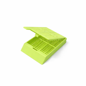 Гистологическая кассеты с петлевым креплением, зеленая (корпус с крышкой соединены)